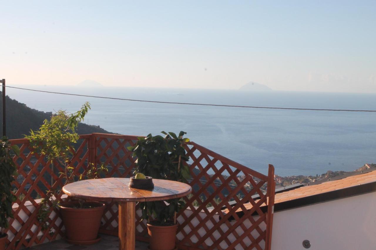 Antico Casale Bed & Breakfast Gioiosa Marea Bagian luar foto