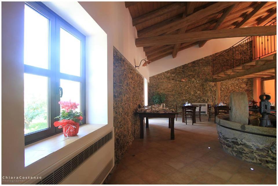 Antico Casale Bed & Breakfast Gioiosa Marea Bagian luar foto