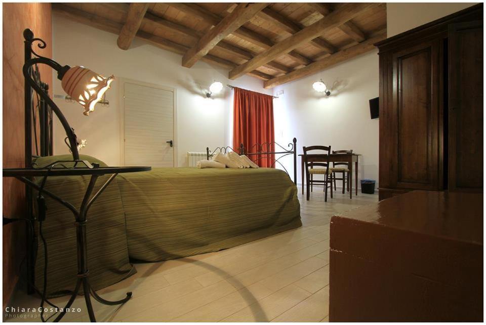 Antico Casale Bed & Breakfast Gioiosa Marea Bagian luar foto
